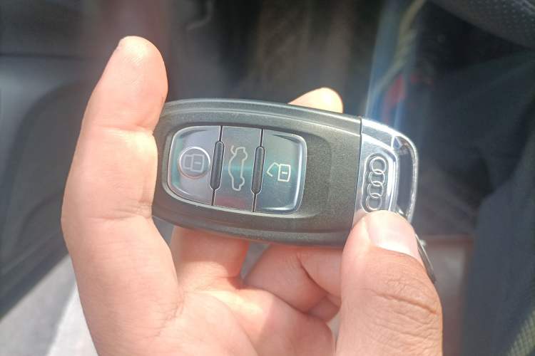 Used Audi Q5 2013 40 TFSI Technology Edition Vehicle Key