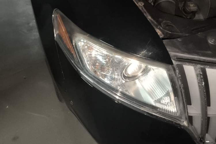 Used Lincoln MKT 2010 3.5T EcoBoost AWD Right Front Headlight