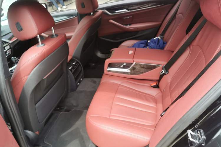 Used BMW 5 Series 2019 530Li Leading Model M Sport Package Left Rear Seat