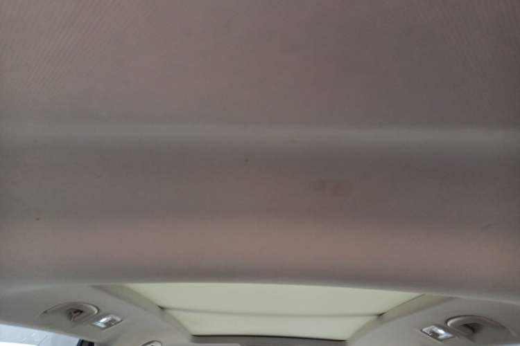 Used Volkswagen Tiguan L 2019 380TSI Automatic All-Wheel Drive Luxury Edition with 7 Seats China VI Standard