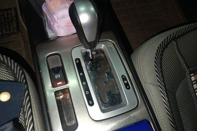 Used Bestune X80 2013 2.0L automatic comfort version
