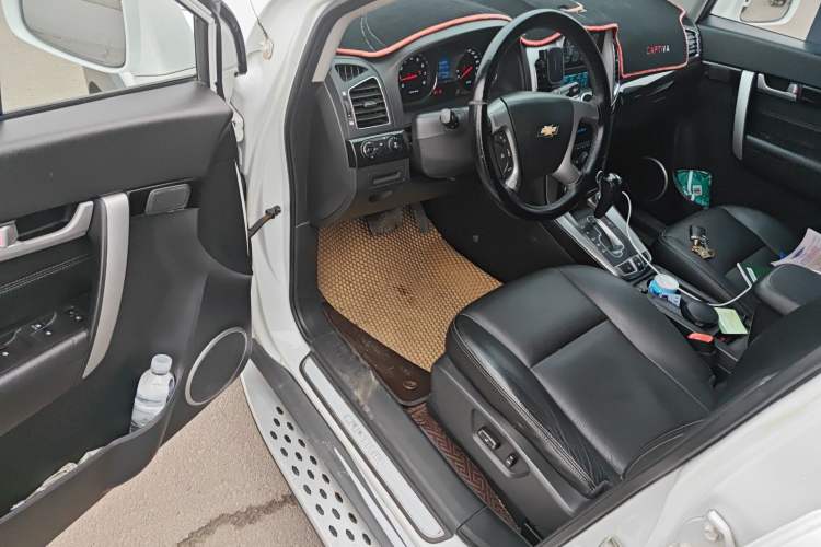 Used Chevrolet Captiva 2017 2.4L Two-Wheel Drive Luxury Edition 7 Seats Driver Seat