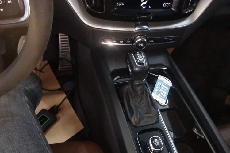 Used Volvo XC60 2021 T5 4x4 Smart Luxury Edition
