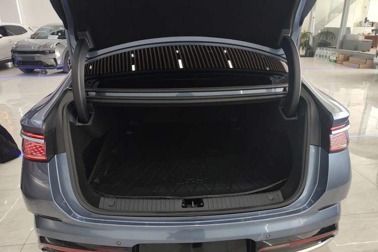 Used BYD Seal 2023 DM-i 1.5L 121km Prestige Model