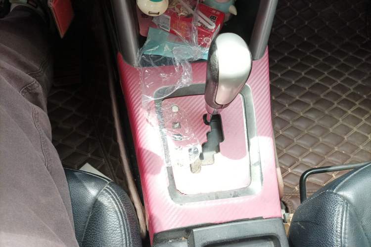 Used Subaru Forester 2011 2.5XS Automatic Luxury Edition Gear Lever