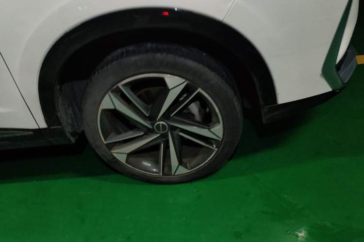 Used Roewe RX5 MAX 2022 1.5T Automatic Youwei Flagship Edition Right Front Wheel Hub