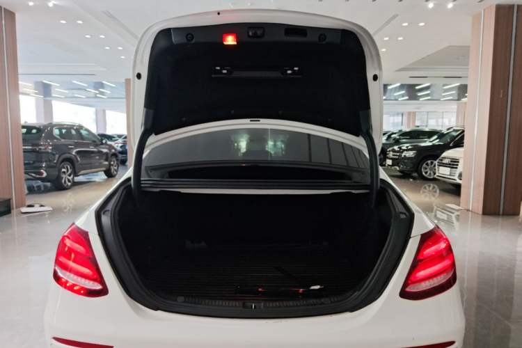 Used Mercedes-Benz E-Class 2018 Facelift E 200 L Sport Edition
