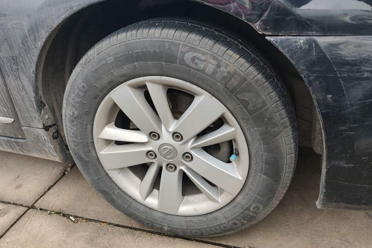 Used Nissan Teana 2011 2.0L XL Comfort Edition Right Front Wheel Hub