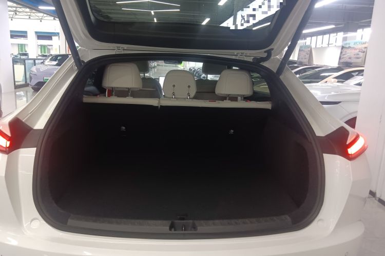 Used ONVO L60 2024 60 kWh Rear-Drive Version Trunk