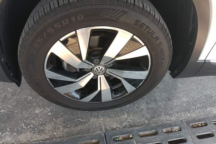 Used Volkswagen Tayron 2019 330TSI Two-Wheel Drive Luxury Model China VI Standard Exterior 4