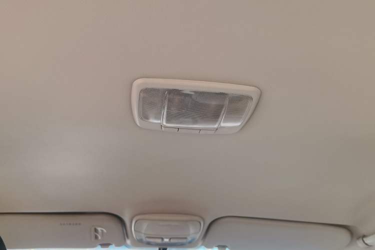 Used Hyundai MoInca 2009 1.8L Manual Comfort Edition GL Headliner