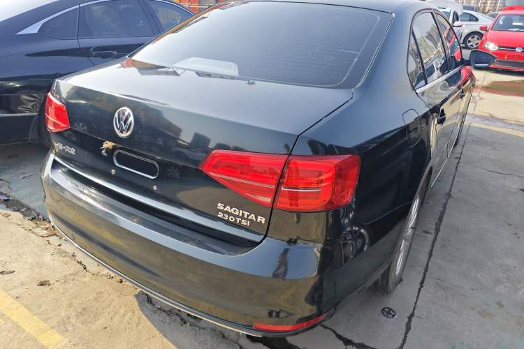 Used Volkswagen Sagitar 2016 230TSI 25th Anniversary Edition
