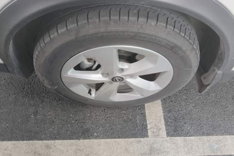 Used Nissan Qashqai 2023 Classic 2.0L CVT XV Comfort Edition Left Front Wheel Hub