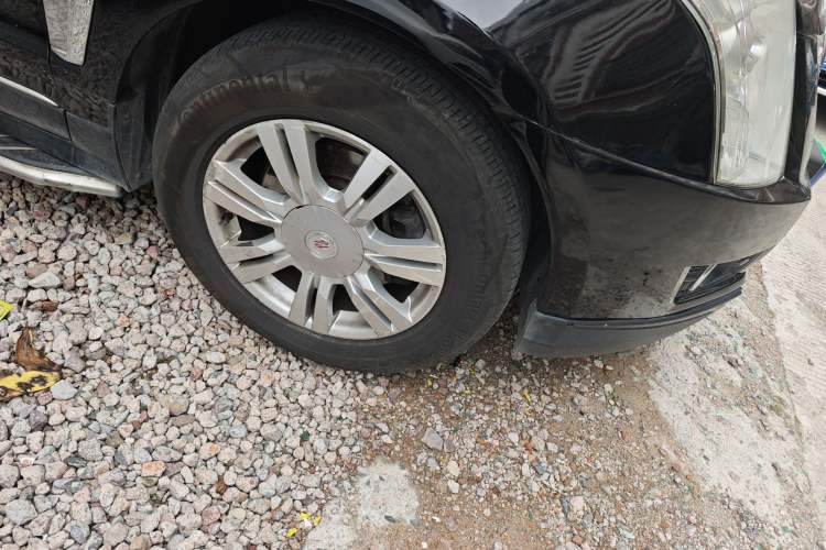 Used Cadillac SRX 2014 3.0L Comfort Model Right Front Wheel Hub