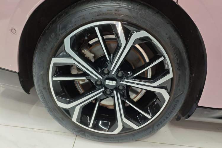 Used Geely Galaxy E8 2025 700 km Long-Range Intelligent Driving Version
