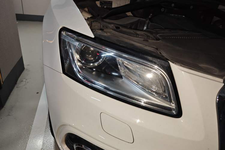 Used Audi Q5 2017 40 TFSI Ambition Edition Right Front Headlight