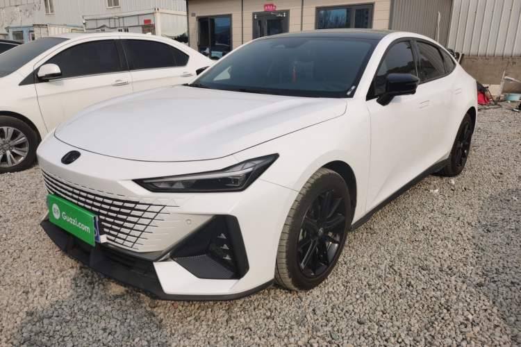 Used CHANGAN UNI-V 2023 1.5T Prestige Model