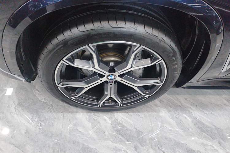 Used BMW X5 2022 Restyled xDrive 40Li M Sport Package Exterior 4