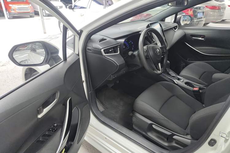 Used Toyota Levin 2019 Dual-Engine 1.8H E-CVT Tech Edition China VI Standard Driver Seat