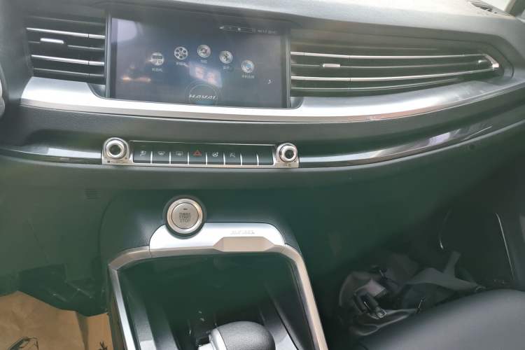 Used Haval H6 2018 Blue-Label 1.5T Automatic Luxury Model Audio And AC Panel