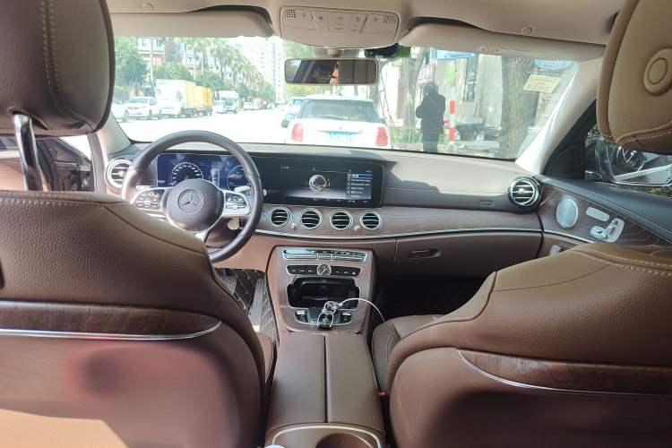 Used Mercedes-Benz E-Class 2019 Restyled E 300 L Luxury Edition
