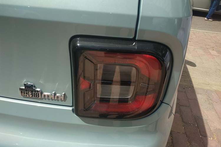 Used Geely Galaxy Panda 2024 Panda Mini 200km Endurance Bear
