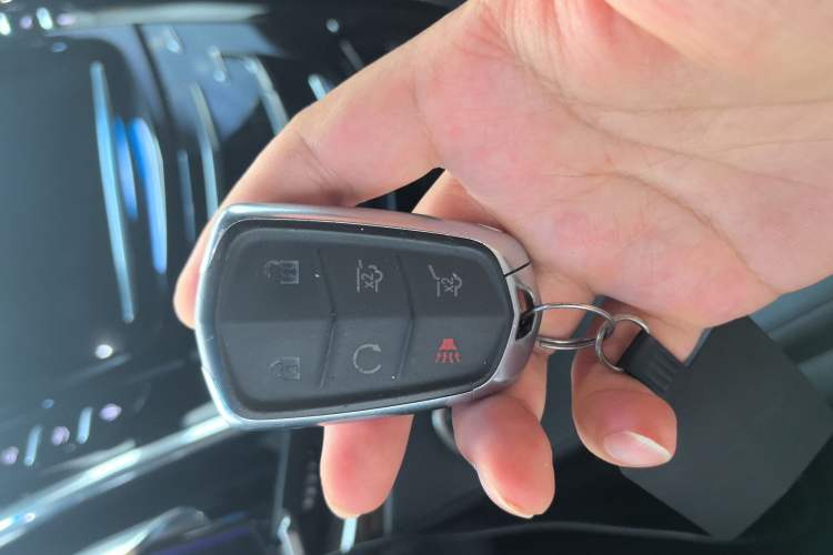 Used Cadillac Escalade 2017 6.2L ESV Platinum Edition Extended-Length Version