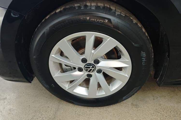 Used Volkswagen Passat New Energy 2025 430 PHEV Hybrid Business Edition Left Front Wheel Hub