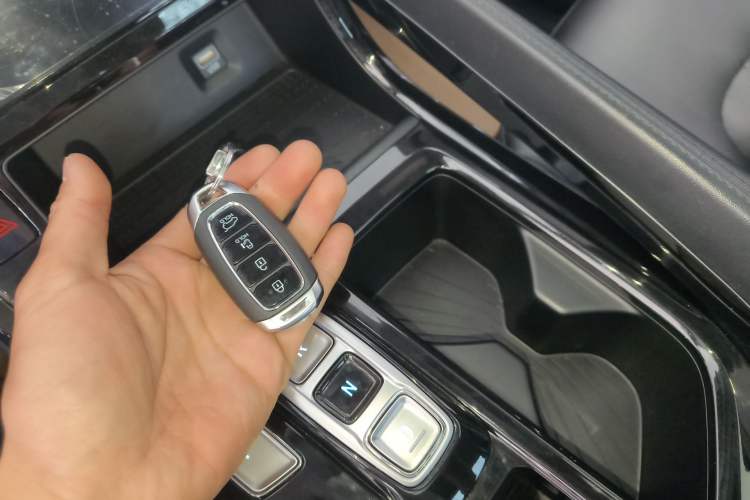 Used Hyundai Custo 2021 270TGDi Prestige LUX Interior 1