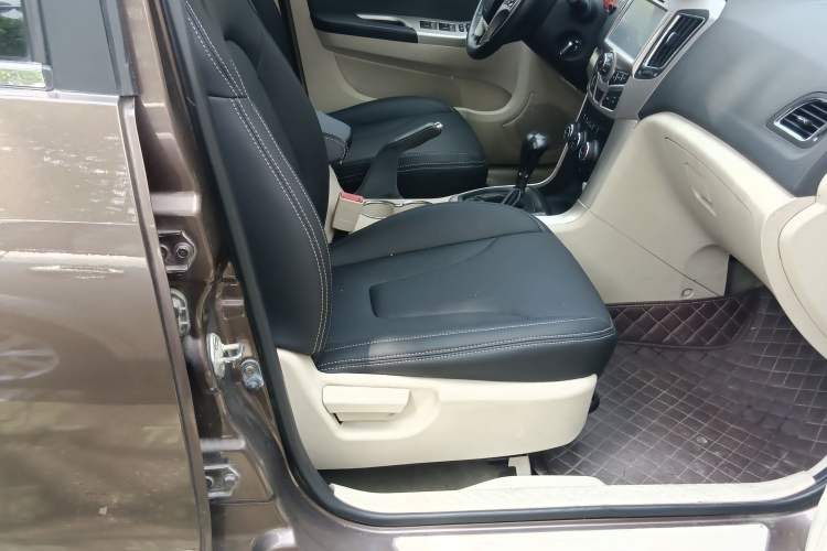 Used Haima S7 2013 2.0L Automatic ZhiShang Version
