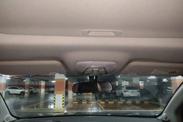 Used GAC Trumpchi GS4 2017 235T Automatic Two-Wheel Drive Luxury Smart Connectivity Version Headliner