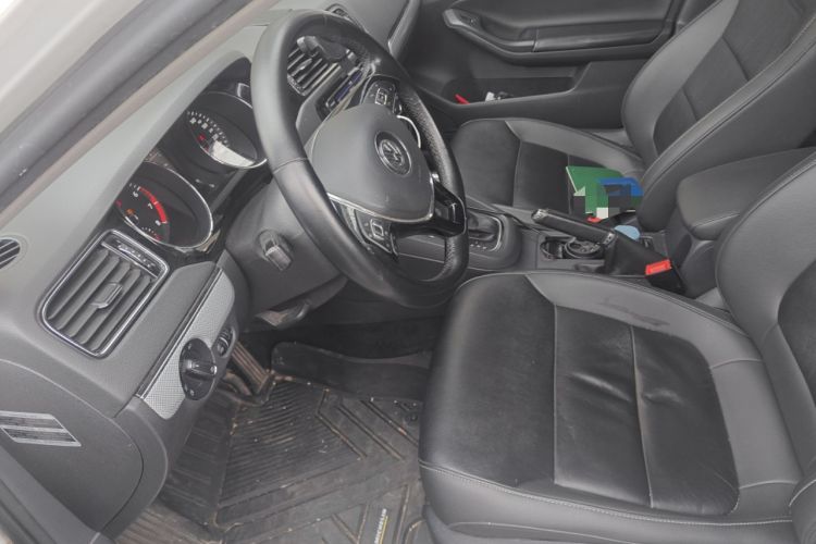 Used Volkswagen Sagitar 2017 230TSI Automatic Comfort Version Left Front Seat