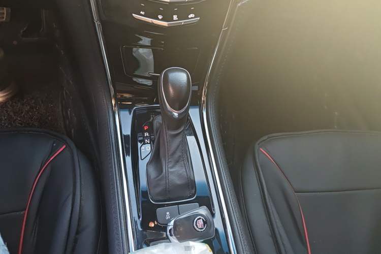 Used Cadillac ATS-L 2014 25T Comfort Model Gear Lever