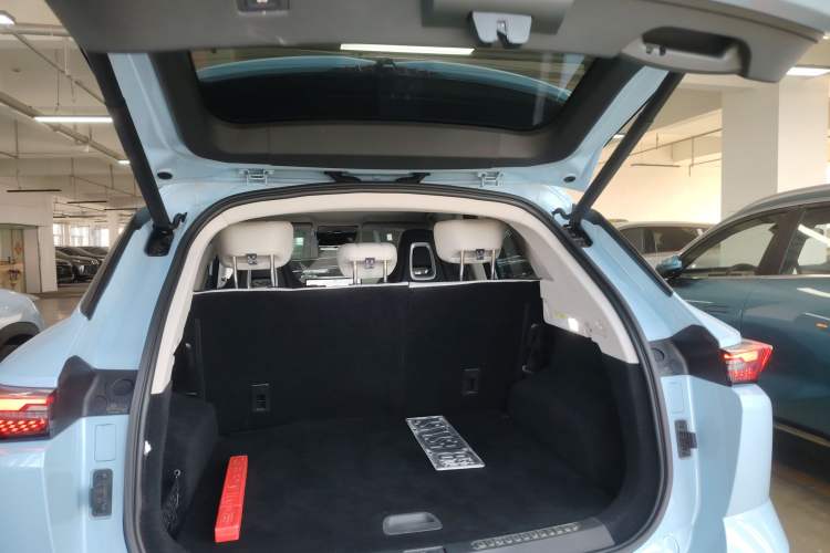 Used JETOUR Dashing i-DM 2023 1.5T DHT Lightning 02
