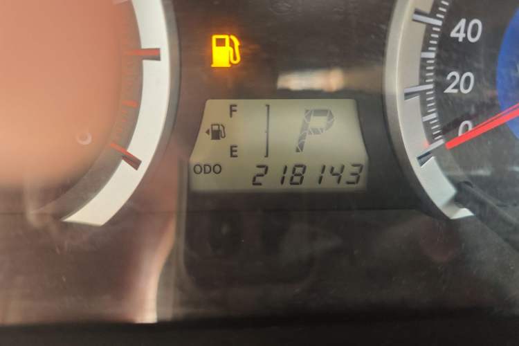 Used Toyota Corolla EX 2013 1.6L Automatic Luxury Edition Odometer Close Up