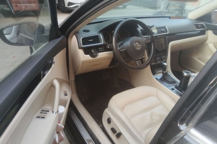 Used Volkswagen Passat 2015 1.8TSI DSG Prestige Edition Driver Seat