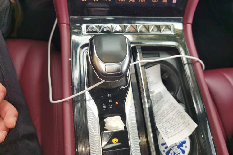 Used Hongqi H5 2023 2.0T Automatic Smart Connect Flagship Edition
