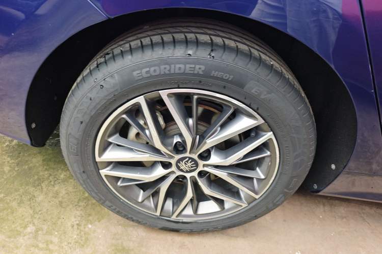 Used BYD Qin PLUS 2021 DM-i 55KM Flagship Model Right Rear Wheel Hub