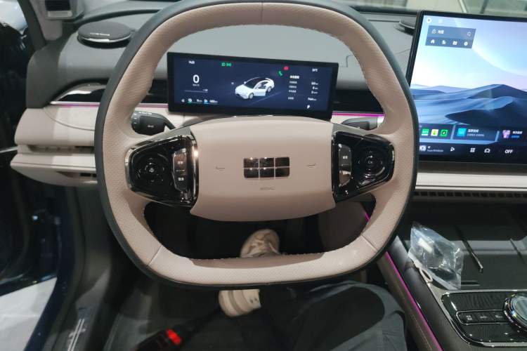 Used Geely Galaxy Galaxy 8 2025 130km EM-P Exploration Edition
