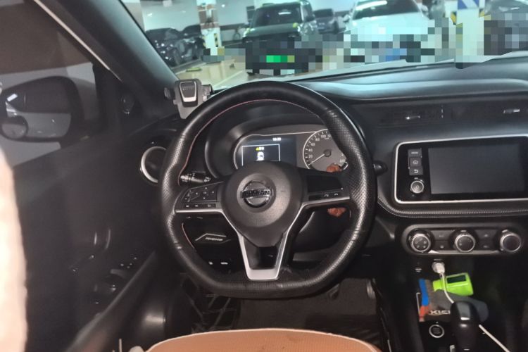 Used Nissan Kicks 2017 1.5L CVT Smart Drive Edition Steering Wheel