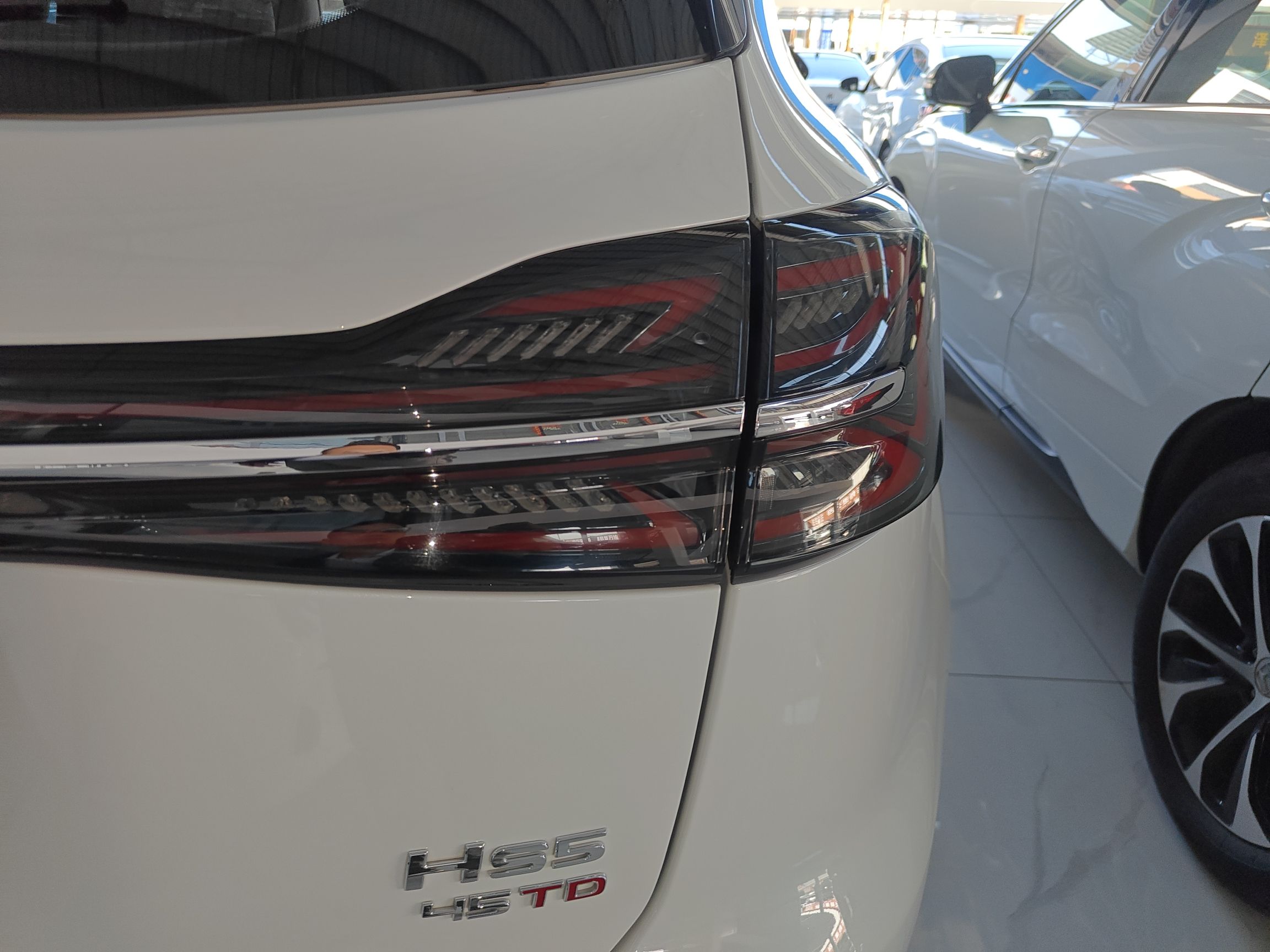 Hongqi HS5 2023 2.0T Four-Wheel Drive Flagship Pro Edition - Chinese Trim Ling — снимка 9