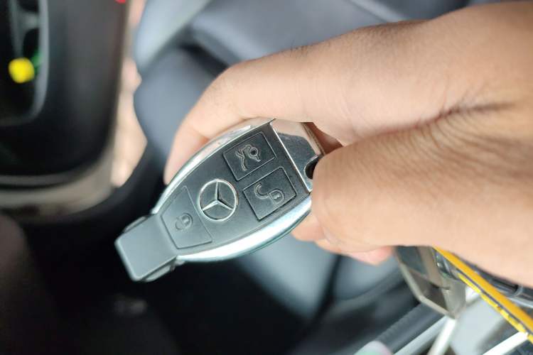 Used Mercedes-Benz GLC 2018 GLC 260 4MATIC Luxury Model Vehicle Key