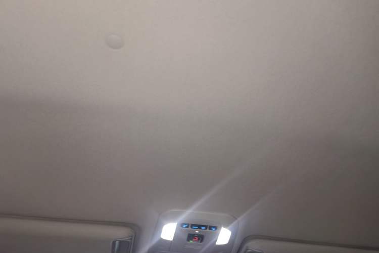 Used Toyota Highlander 2022 Dual-Engine 2.5L Two-Wheel Drive Elite Edition 5 Seats