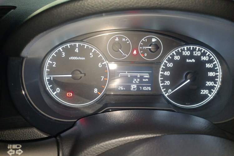 Used Nissan Tiida 2013 1.6L CVT Cool Cafe Edition