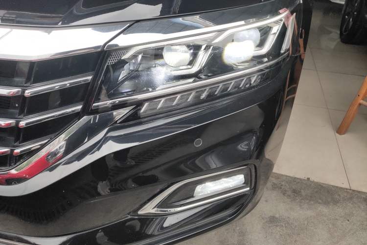 Used Volkswagen Passat 2019 330TSI Luxury Edition China VI Standard
