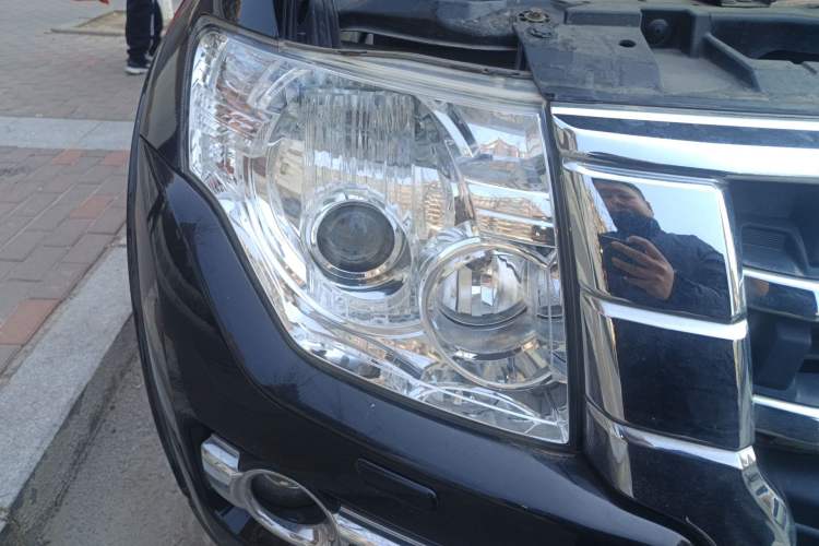 Used Mitsubishi Pajero 2016 3.0L Automatic Standard Version China V Standard Right Front Headlight