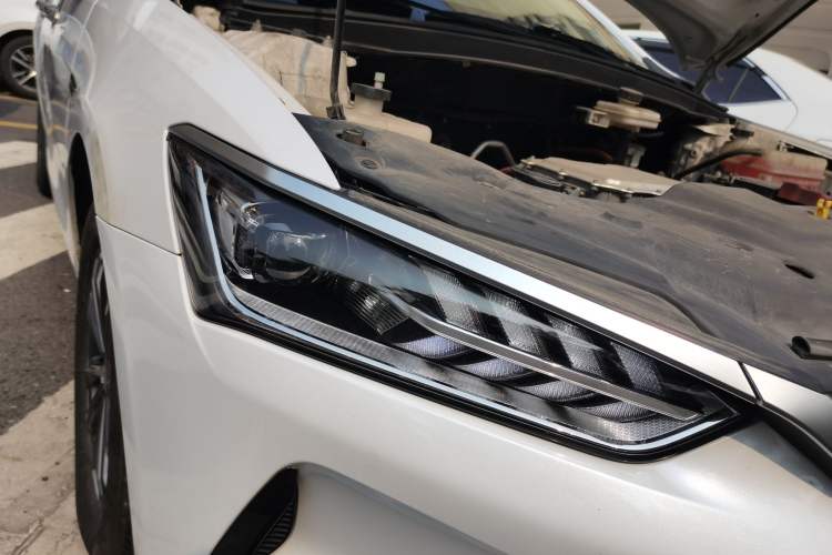 Used BYD Qin PLUS 2021 EV 420KM Commuter Edition
