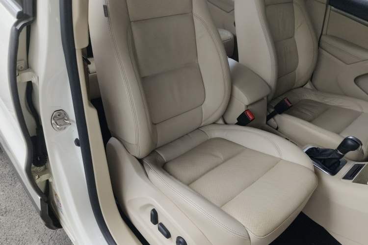 Used Volkswagen Tiguan 2013 1.8TSI Automatic Two-Wheel Drive Luxury Model Right Front Seat