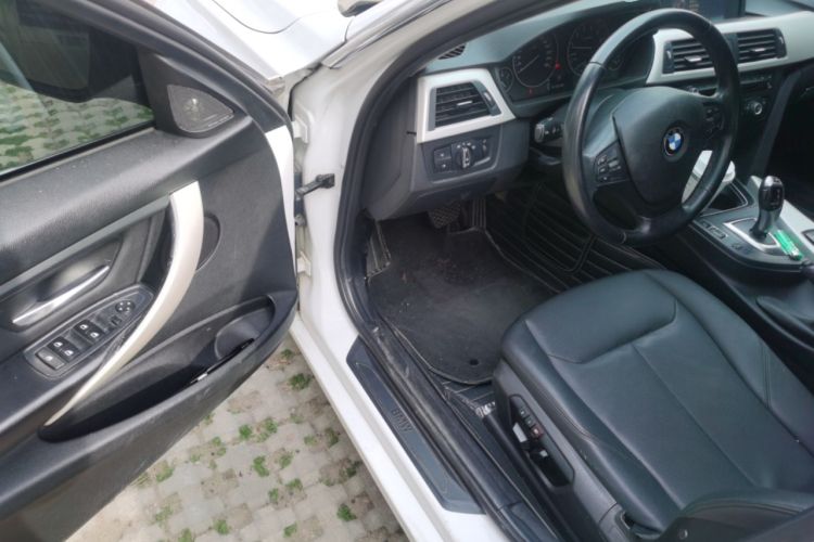 Used BMW 3 Series 2015 316Li Fashion Model
