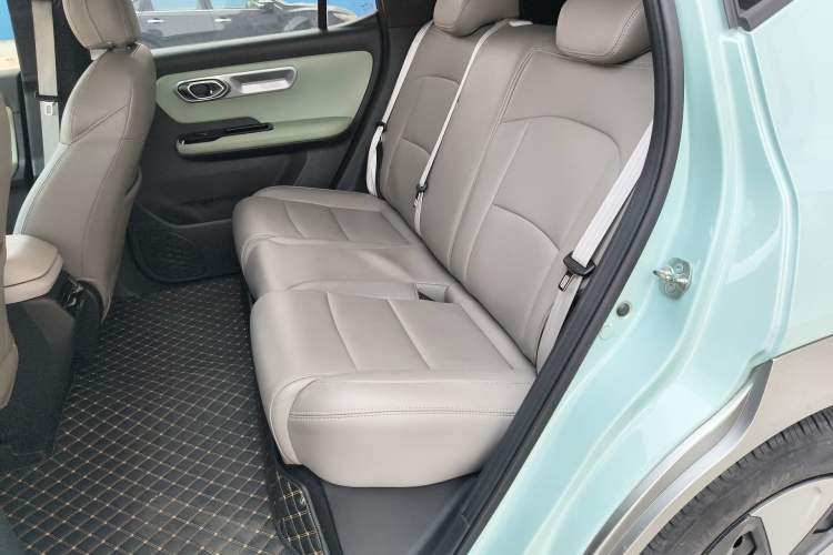 Used AION Y 2023 Younger
